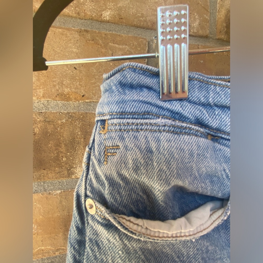 Frame Le High Straight Distressed Jeans, Size 25 - Picture 3 of 9